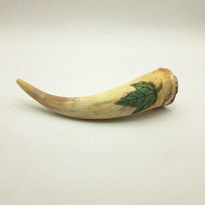 Antique Scrimshaw Powder Horn